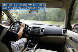 2012款陆风X8