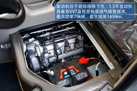 2012款上汽通用五菱荣光升级版1.5L试驾实拍