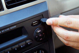 :2012款上汽通用五菱荣光升级版1.5L试驾实拍