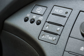 2013款丰田普锐斯Plug-in