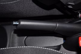 2013款长安铃木新奥拓1.0L手动炫酷型