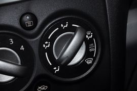 2013款长安铃木新奥拓1.0L手动炫酷型
