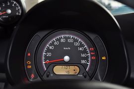 2013款长安铃木新奥拓1.0L手动炫酷型