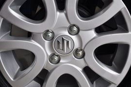 2013款长安铃木新奥拓1.0L手动炫酷型
