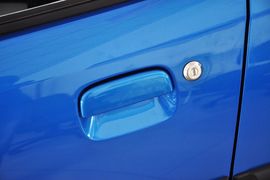 2013款长安铃木新奥拓1.0L手动炫酷型