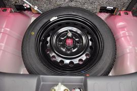 2013款长安铃木新奥拓1.0L自动炫酷型