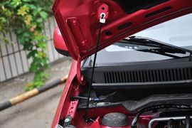 2013款长安铃木新奥拓1.0L自动炫酷型