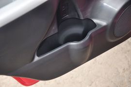 2013款长安铃木新奥拓1.0L自动炫酷型