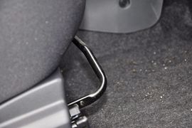 2013款长安铃木新奥拓1.0L自动炫酷型