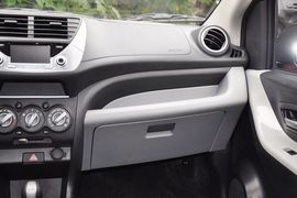 2013款长安铃木新奥拓1.0L自动炫酷型