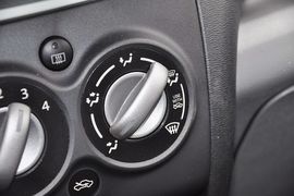 2013款长安铃木新奥拓1.0L自动炫酷型