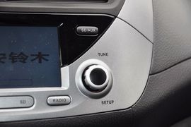 2013款长安铃木新奥拓1.0L自动炫酷型