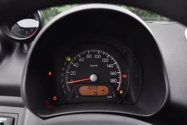2013款长安铃木新奥拓1.0L自动炫酷型