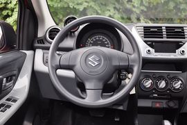 2013款长安铃木新奥拓1.0L自动炫酷型