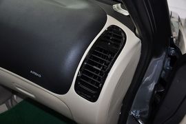 2012款东南V3菱悦1.5L手动亲民旗舰版