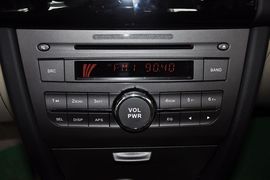 2012款东南V3菱悦1.5L手动亲民旗舰版