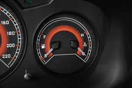 2012款东南V3菱悦1.5L手动亲民旗舰版
