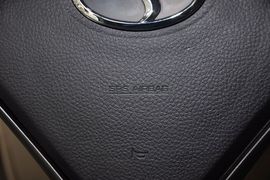 2012款东南V3菱悦1.5L手动亲民旗舰版