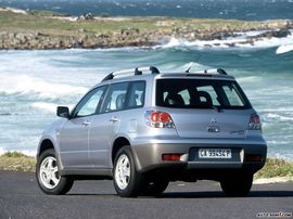2003款三菱Outlander