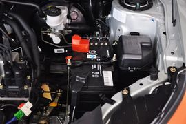 2012款吉利英伦汽车SC6到店实拍