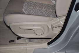 2012款吉利英伦汽车SC6到店实拍
