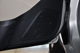 2012款吉利英伦汽车SC6到店实拍