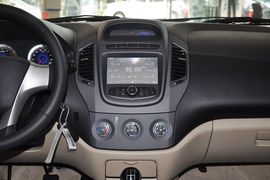 2012款吉利英伦汽车SC6到店实拍