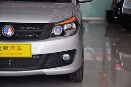 2012款吉利英伦汽车SC6到店实拍