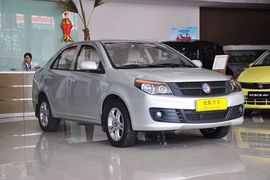 2012款吉利英伦汽车SC6到店实拍