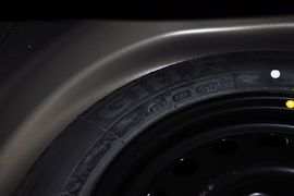 2012款吉利英伦汽车SC7到店实拍
