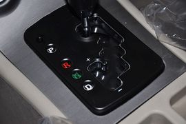 2012款吉利英伦汽车SC7到店实拍