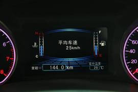 2013款比亚迪速锐1.5TI六速手动版