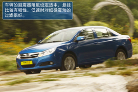 2013款比亚迪速锐1.5TI六速手动版