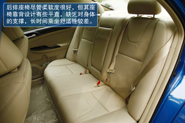 2013款比亚迪速锐1.5TI六速手动版