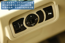 2013款比亚迪速锐1.5TI六速手动版