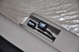 2012款长安悦翔V5