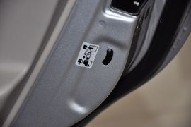 2012款长安悦翔V5