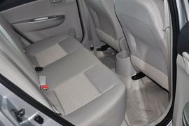 2012款长安悦翔V5