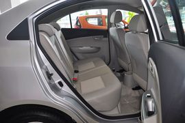 2012款长安悦翔V5