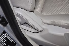 2012款长安悦翔V5