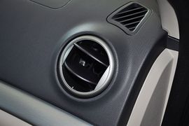 2012款长安悦翔V5