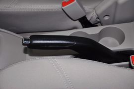 2012款长安悦翔V5