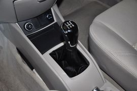 2012款长安悦翔V5