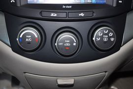 2012款长安悦翔V5