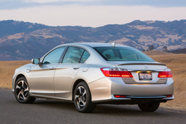 2014款本田雅阁PHEV