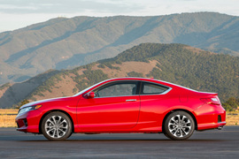 2013款本田雅阁Coupe