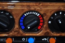2012款英伦汽车TX4