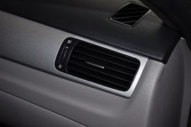 2012款一汽大众宝来1.6L自动特别版