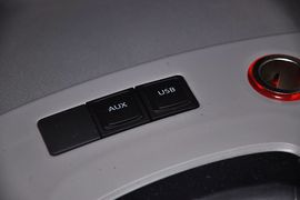2012款一汽大众宝来1.6L自动特别版