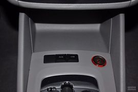2012款一汽大众宝来1.6L自动特别版
